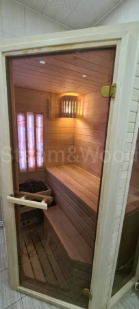Двухместная угловая финская сауна Comfort из кедра
